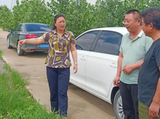 濱??h天場(chǎng)鎮(zhèn)一線巡查壓實(shí)防汛責(zé)任