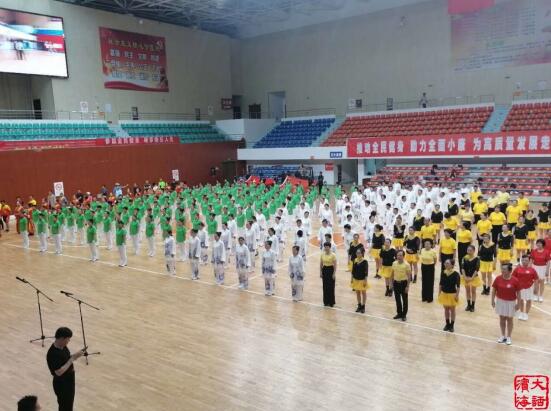 濱?？h廣場舞推廣中心參加8月8日全民健身日活動(dòng)