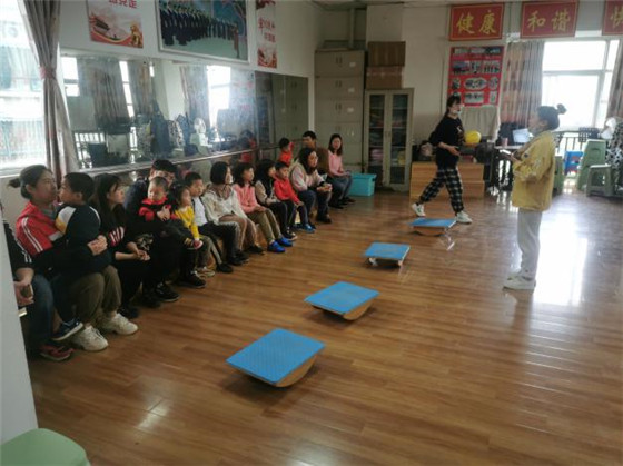 牛首社區(qū)：快樂(lè)春天 快樂(lè)運(yùn)動(dòng)