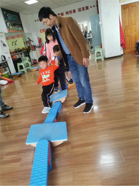 牛首社區(qū)：快樂(lè)春天 快樂(lè)運(yùn)動(dòng)