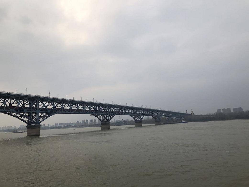 過江通道將繼續(xù)擴(kuò)容。南報融媒體記者 何鋼 攝