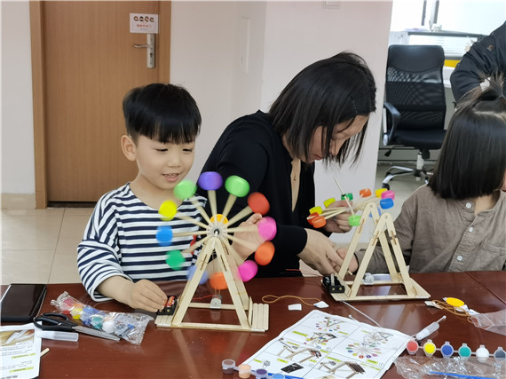 攝山村：學(xué)黨史 見(jiàn)行動(dòng)“童心向黨 趣玩科學(xué)“青少年科普活動(dòng)