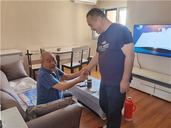 西花社區(qū)退役軍人服務(wù)站傳遞黨的問(wèn)候