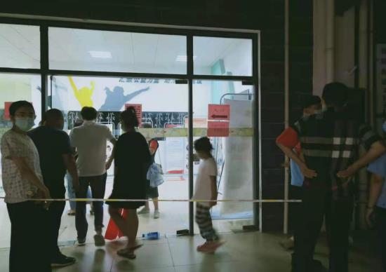 秣陵街道長山社區(qū)：團(tuán)結(jié)一心，奮戰(zhàn)疫情