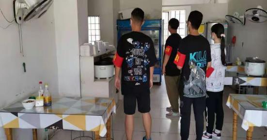 青龍社區(qū):志愿巡查有保障 “草帽小分隊(duì)”在行動(dòng)