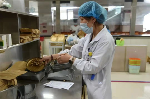 江寧中醫(yī)院：花好月圓時(shí) 堅(jiān)守崗位的你們最美！