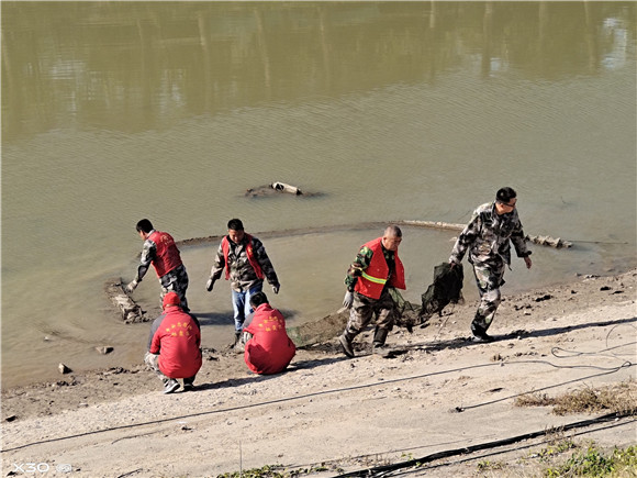 東陽(yáng)社區(qū)舉辦消防安全應(yīng)急救援演練活動(dòng)